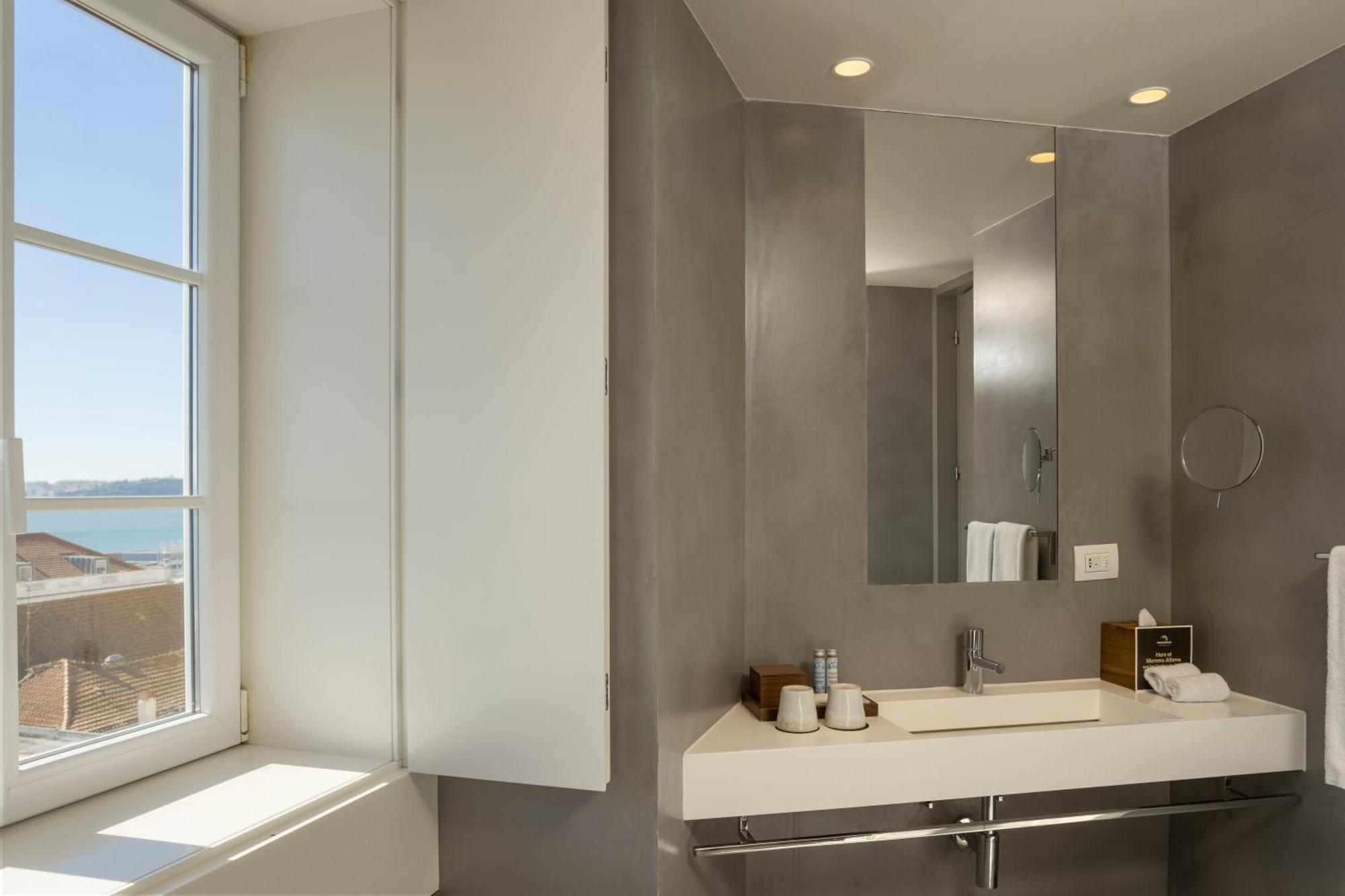 Memmo Alfama - Design Hotels (Adults Only) Лиссабон Экстерьер фото